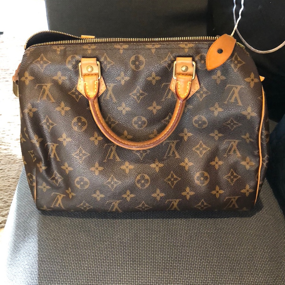 Louis Vuitton speedy bag